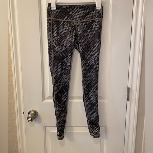 Athleta Leggings - Picture 3 of 5
